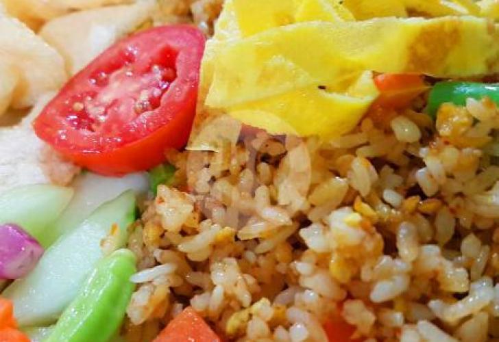 Nasi Goreng Lengkong: Kenangan yang Menggigit Jiwa di Jantung Cilacap